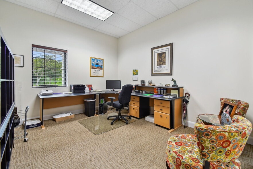 More Photos Of 8258 118th Ave N, Largo Medical For Sale