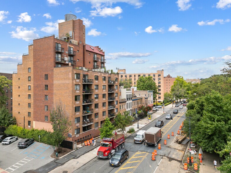 More Photos Of 207 Prospect Park SW, Brooklyn Apartments For Sale