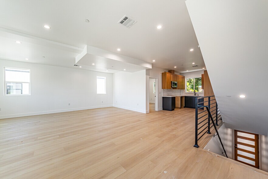 More Photos Of 1557 S Ogden Dr, Los Angeles Apartments For Sale