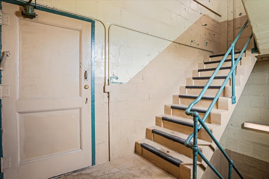 More Photos Of 373 High St, Wilkes Barre Manufacturing For Lease