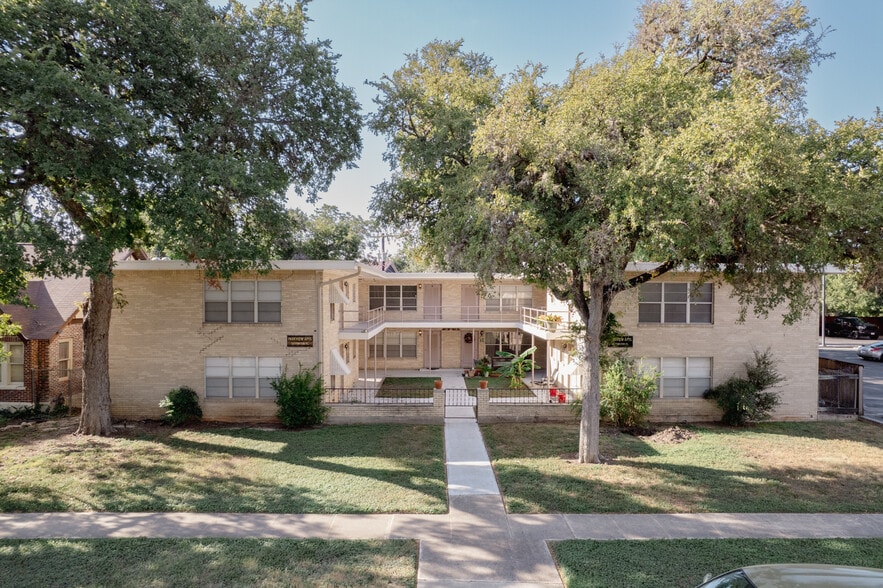 More Photos Of 118 Funston Pl, San Antonio Apartments For Sale