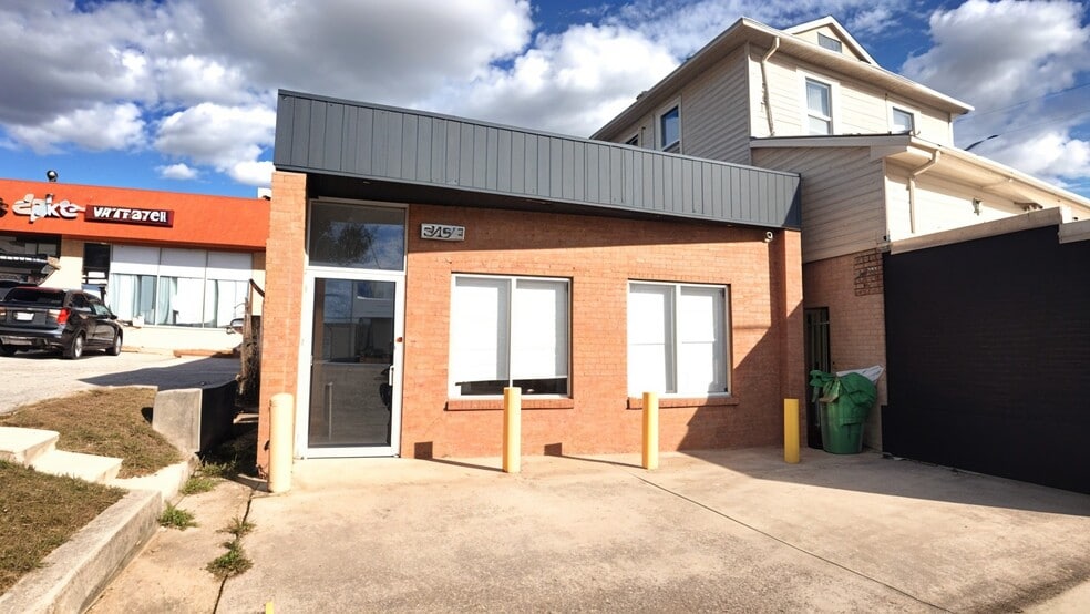 Primary Photo Of 5625 Reisterstown Rd, Baltimore Restaurant For Sale