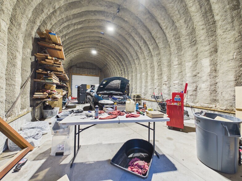 More Photos Of 3930 Woodside Blvd, Hailey Industrial For Sale