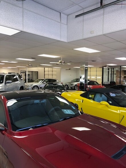 More Photos Of 7682 E 46th Pl, Tulsa Auto Dealership For Lease