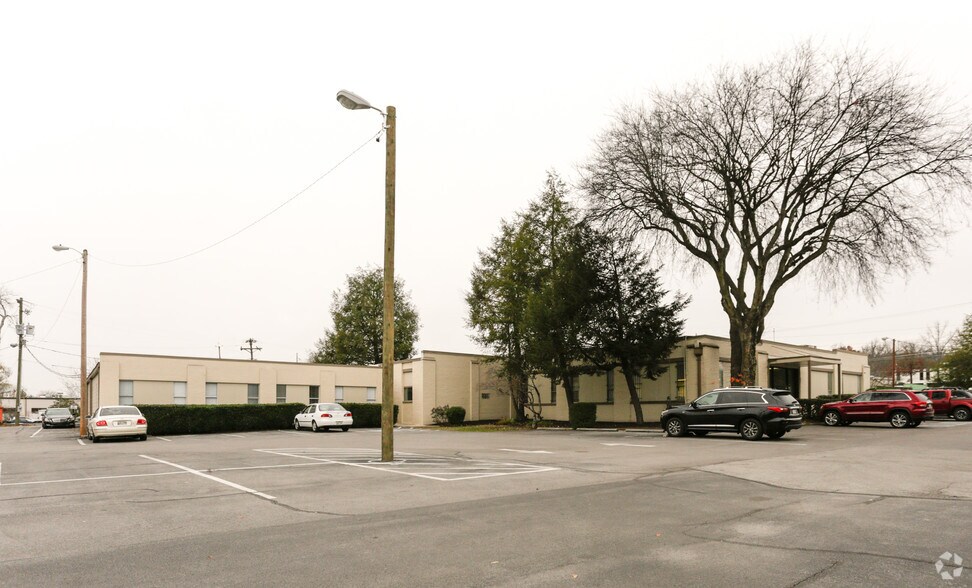 More Photos Of 5410 Homberg Dr, Knoxville Office For Lease