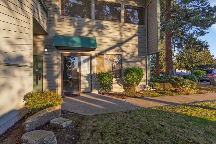 More Photos Of 34004 16th Ave S, Federal Way Office For Lease