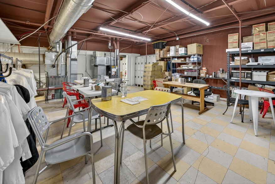 More Photos Of 1501 Lee Hill Dr, Boulder Showroom For Sale