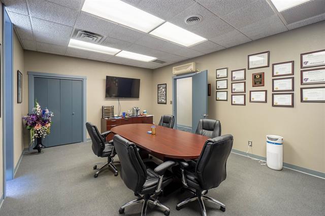 More Photos Of 1818 Grand Ave, Wausau Office For Sale