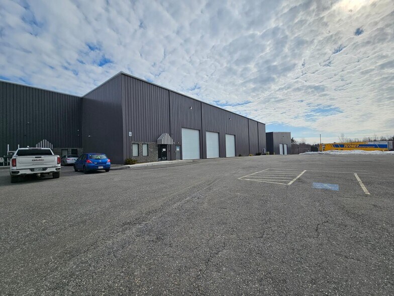 More Photos Of 9B Puzzle Ln, Newton Warehouse For Lease