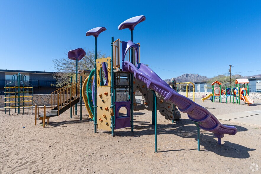 More Photos Of 5249 Wren Ave, El Paso Apartments For Sale