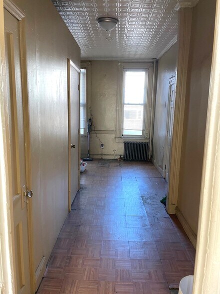 More Photos Of 569 Union St, Brooklyn Apartments For Lease