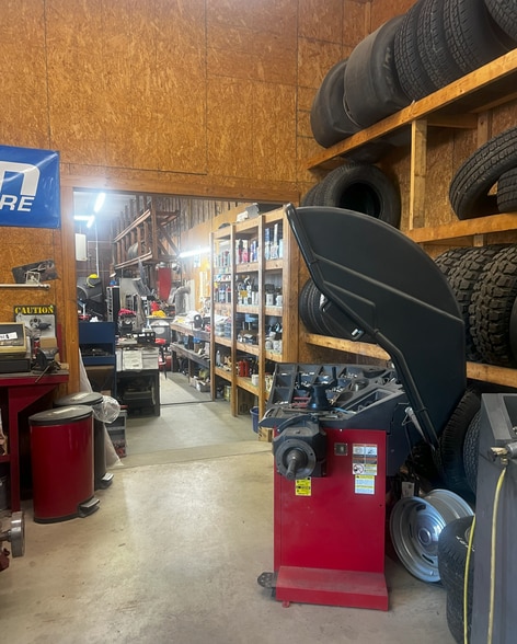 More Photos Of 204 2nd St NE, Burkeville Auto Repair For Sale