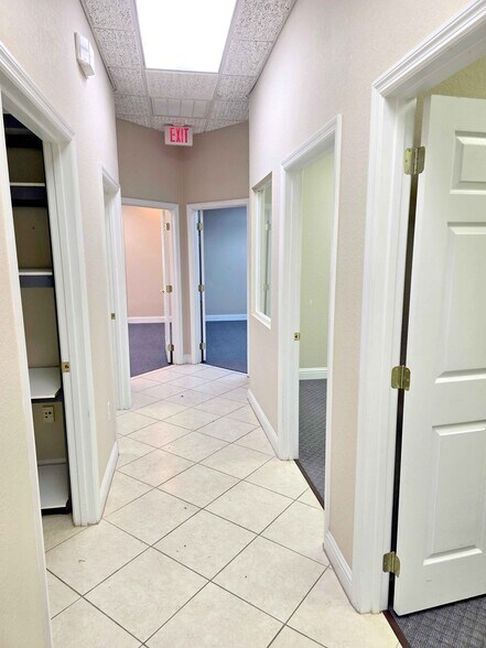 More Photos Of 585 S Ronald Reagan Blvd, Longwood Medical For Lease