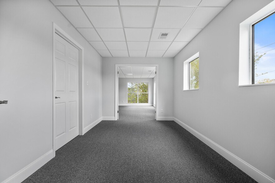 More Photos Of 1637 Savannah Hwy, Charleston Office For Lease
