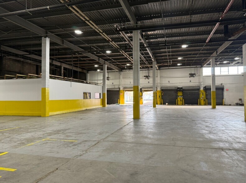More Photos Of 10101 Avenue D, Brooklyn Distribution For Lease