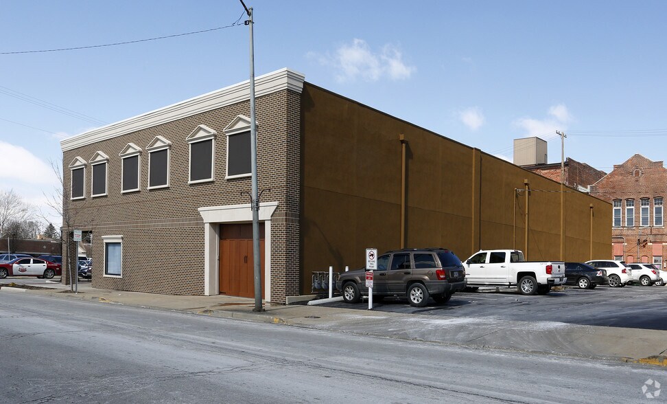 More Photos Of 114-116 S Buckeye St, Kokomo Office For Lease