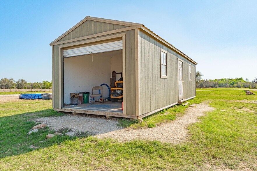 More Photos Of 12645 US-377, Dublin Office For Sale