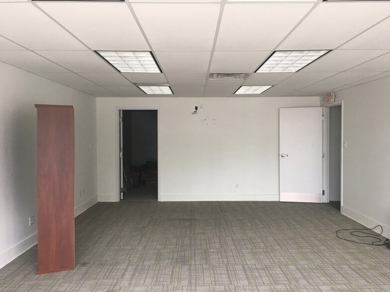 More Photos Of 500-699 Jefferson Hwy, Baton Rouge Unknown For Lease