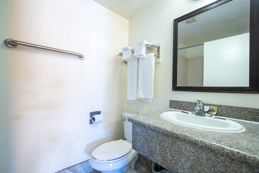 More Photos Of 9515 Folsom Blvd, Sacramento Hotel For Sale