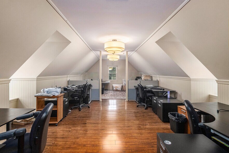 More Photos Of 50 W Skippack Pike, Ambler Office For Sale