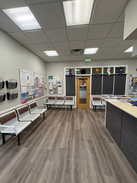 More Photos Of 1528 N Commerce Dr, Saratoga Springs Medical For Sale