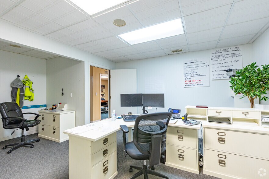 More Photos Of 1400 L and R Industrial Blvd, Tarpon Springs Unknown For Lease