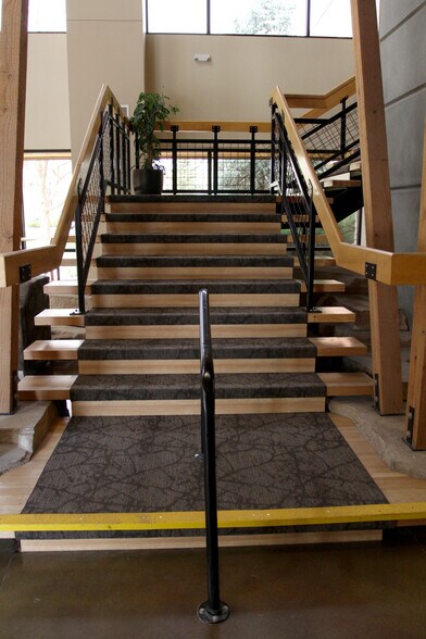 More Photos Of 5200 Hahns Peak Dr, Loveland Medical For Lease