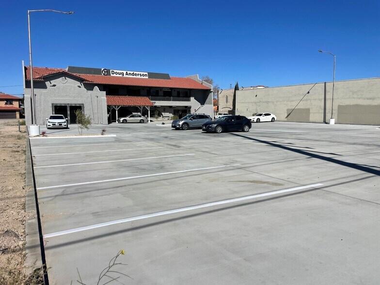 More Photos Of 1727 W Avenue K, Lancaster Office For Sale