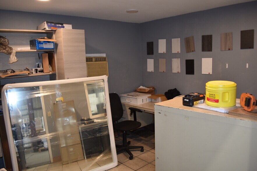 More Photos Of 1890 Starkey Rd, Largo Warehouse For Lease