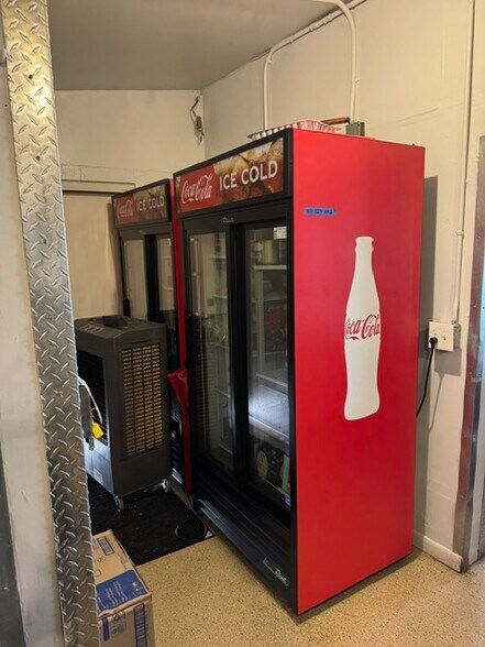 More Photos Of 1550 W Old Highway Rd, Morgan Restaurant For Sale