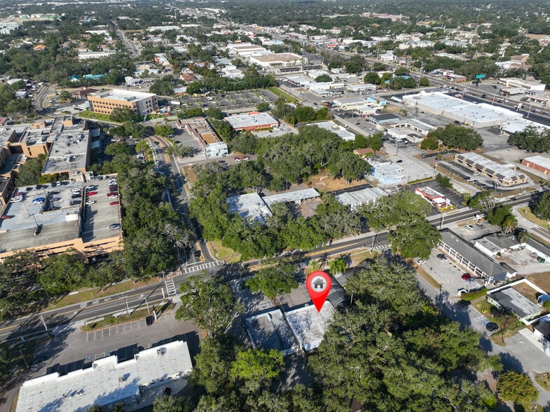 More Photos Of 307 S Parsons Ave, Brandon Storefront For Lease