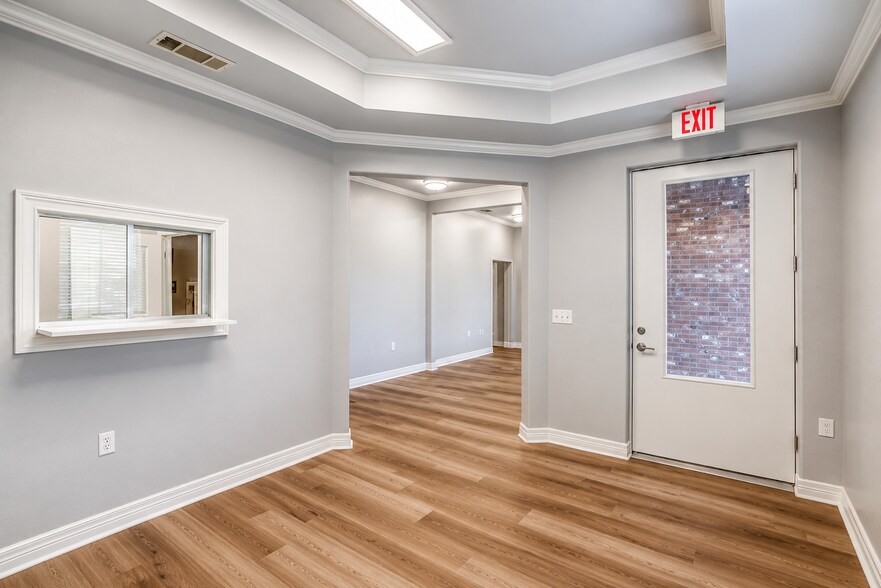 More Photos Of 2004 Bedford Rd, Bedford Medical For Lease