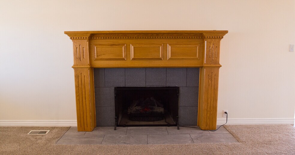 More Photos Of 397 N Wendy St, Torrey Specialty For Sale