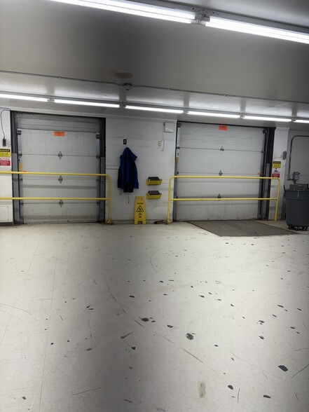 More Photos Of 348 Summit Ave W, Blackduck Manufacturing For Sale