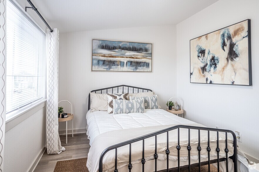 More Photos Of 2020 Cottonwood St, Beaumont Apartments For Sale