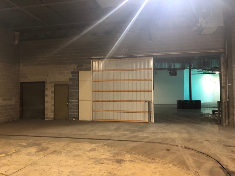 More Photos Of 3405 Board Rd, York Warehouse For Lease