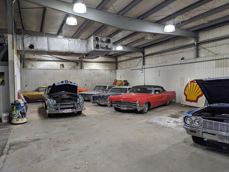 More Photos Of 5 Granite Rd, Acton Warehouse For Lease