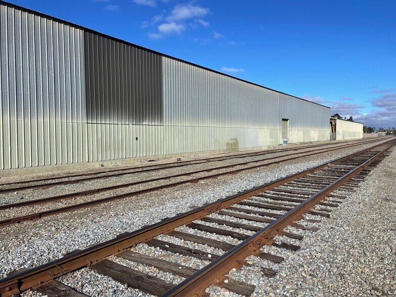 More Photos Of 420 S 2nd St, Patterson Warehouse For Lease