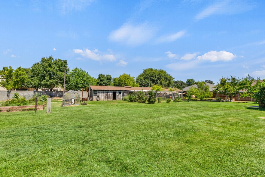 More Photos Of 9455 E Stockton Blvd, Elk Grove Specialty For Sale