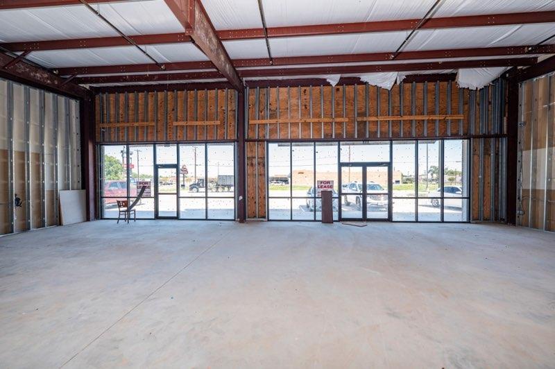 More Photos Of 4020 7th St, Bay City Storefront Retail Office For Lease
