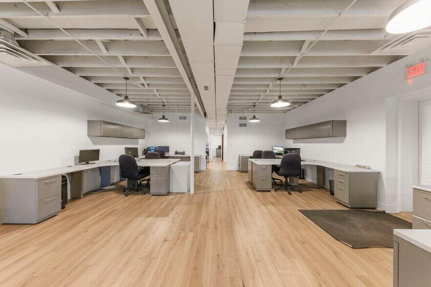 More Photos Of 175 N Washington St, Wheaton Office Residential For Sale