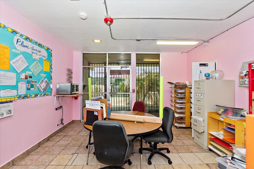 More Photos Of 1455 E Lynwood Dr, San Bernardino Schools For Sale