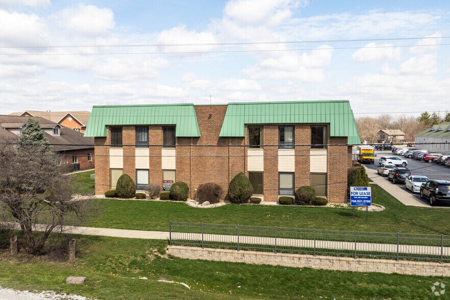 More Photos Of 7350 W College Dr, Palos Heights Medical For Lease