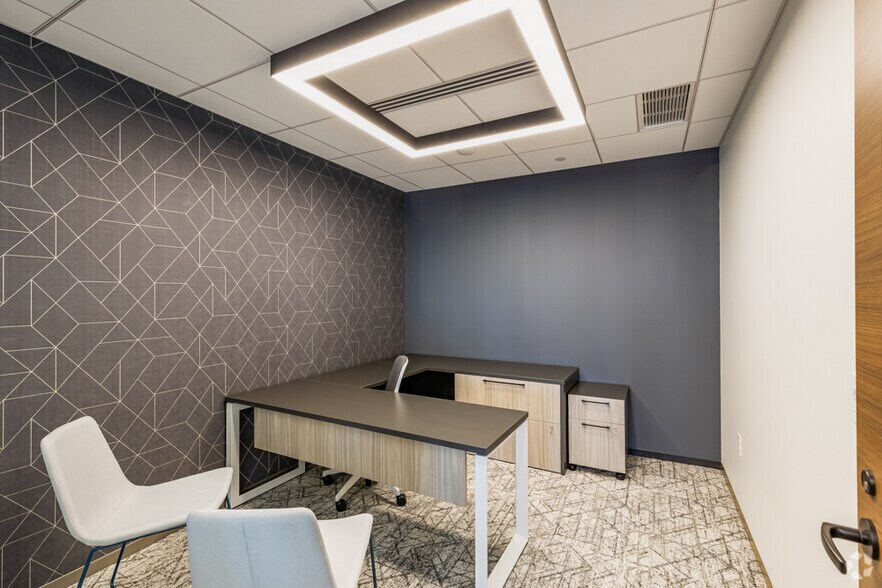 More Photos Of 600 Grant St, Pittsburgh Office For Lease