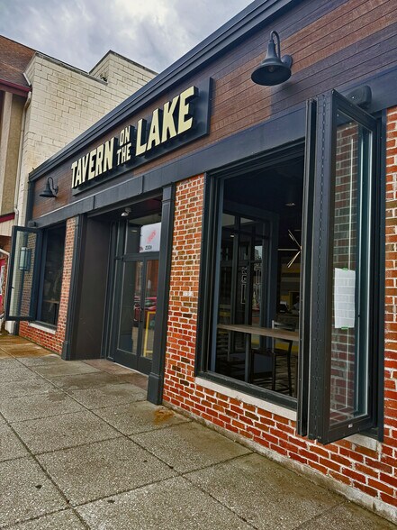 More Photos Of 200 Main St, Hobart Restaurant For Sale