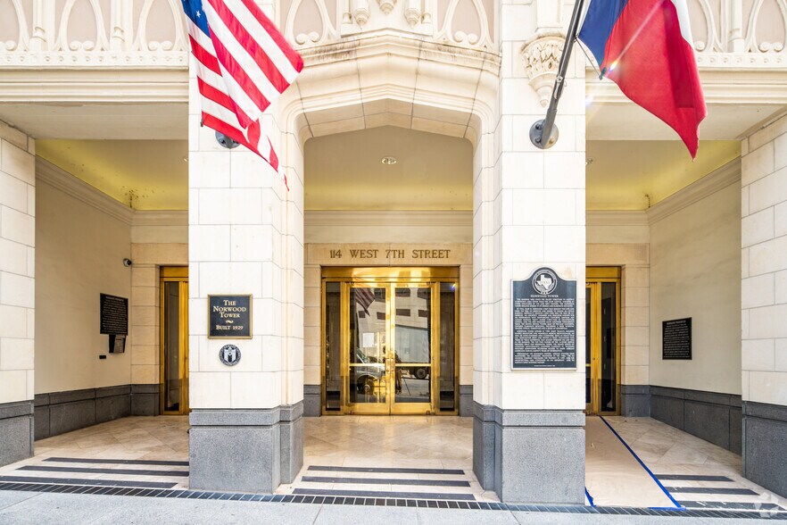 More Photos Of 114 W 7th St, Austin Office For Lease