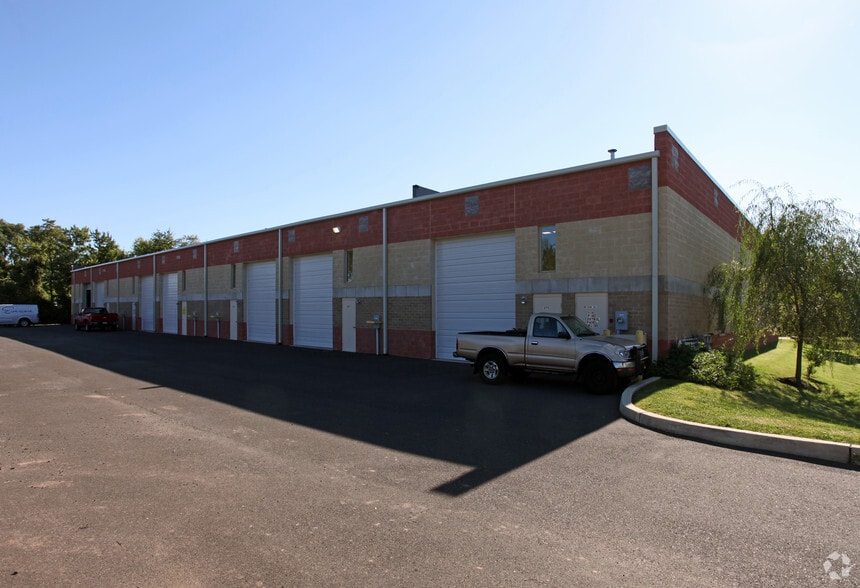 More Photos Of 375-387 Nina Way, Warminster Township Light Distribution For Lease