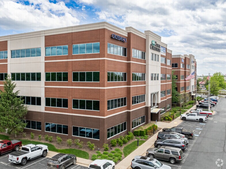 More Photos Of 903 N 47th St, Rogers Office For Lease