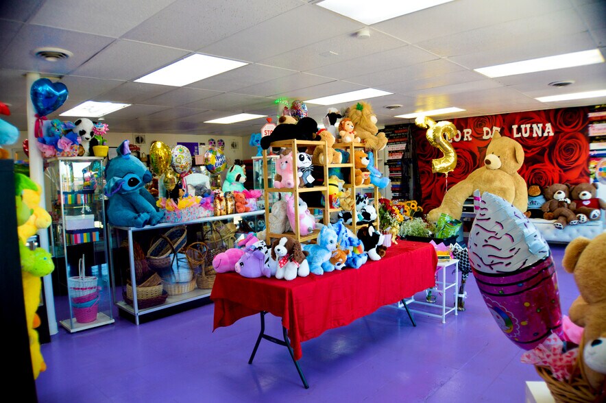 More Photos Of 1085-1091 S Federal Blvd, Denver Storefront Retail Office For Sale