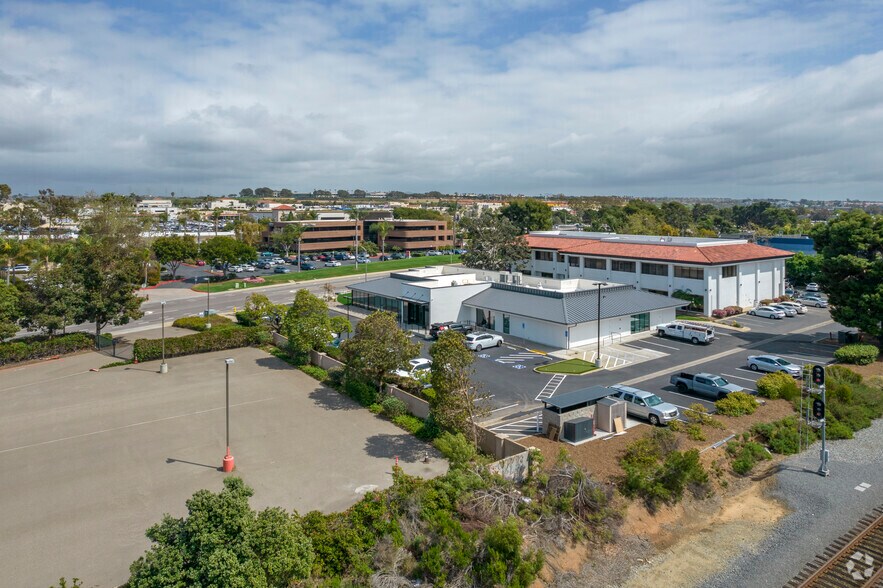 More Photos Of 5051 Avenida Encinas, Carlsbad Office For Lease
